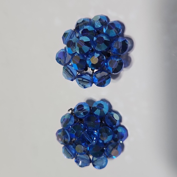 Vintage Blue Faceted Rhinestone Cluster Clip On Earrings - Picture 2 of 5